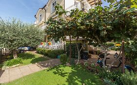 Trbovic Apartments Peaceful Stay With Free Parking, Pet-Friendly, And Bike Storage In Umag